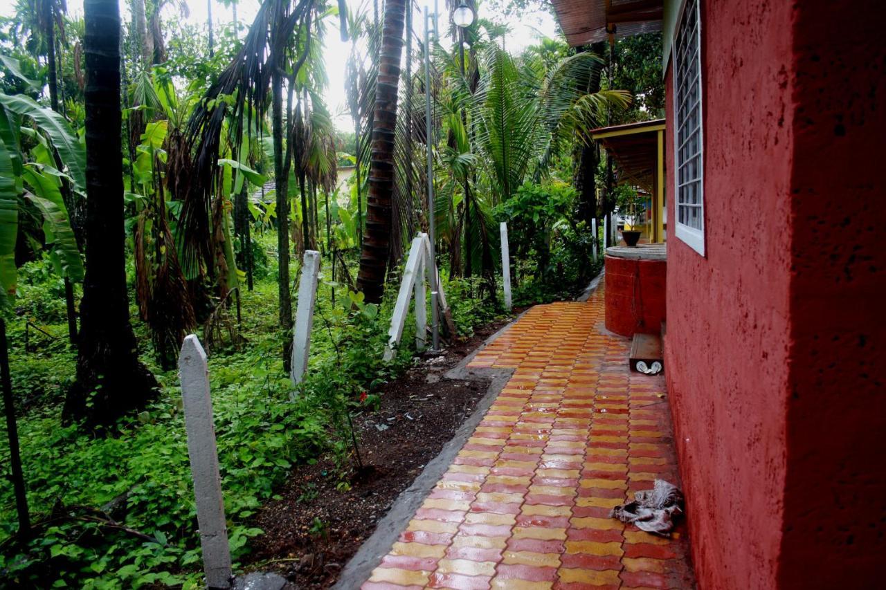 Anahat Cottages Diveāgar Екстериор снимка